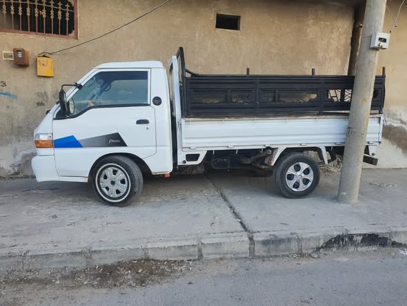هونداي H-100 1999 - صورة 1