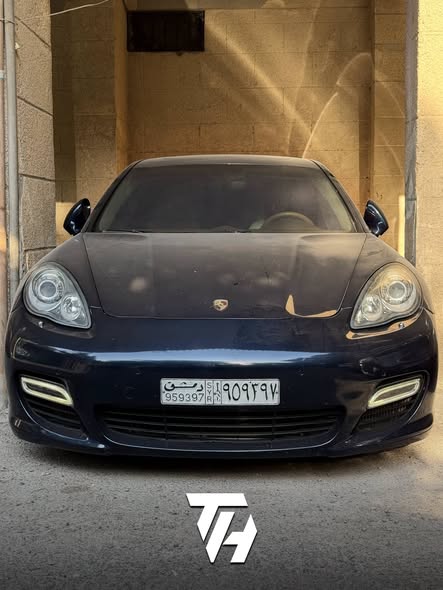 بورش باناميرا 2010 - صورة 3