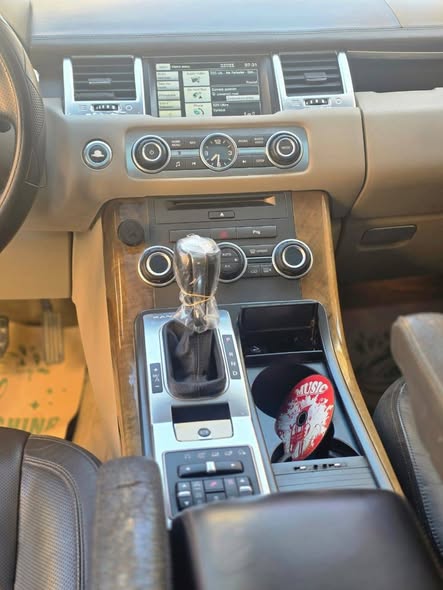 رنج روفر سبورت 2012 - صورة 5