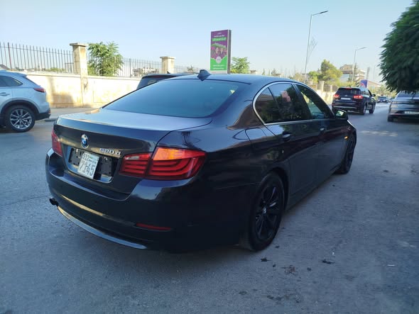 بي إم دبليو 520 2012 - صورة 2