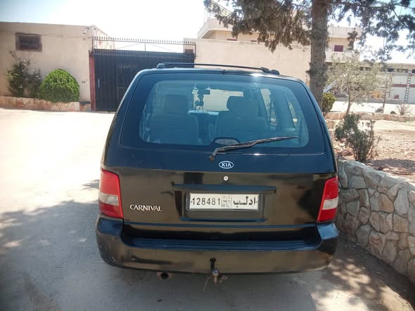 كيا كرنفال 2005 - صورة 5