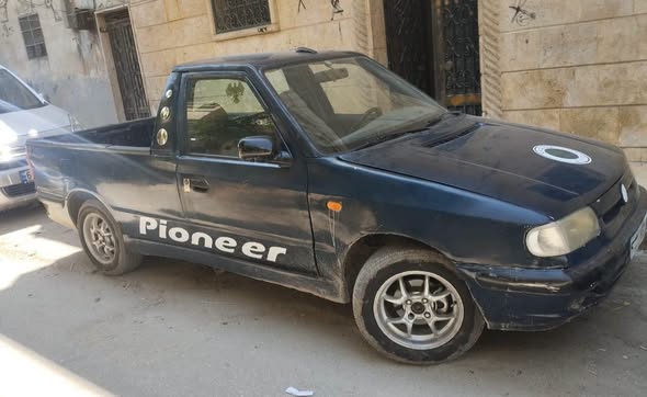 سكودا بيك أب 1996 - صورة 3