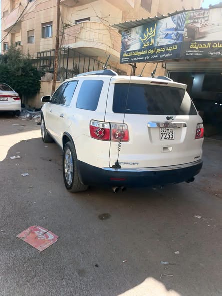 جي ام سي أكاديا 2010 - صورة 2
