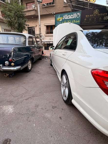 مرسيدس سي 350 2012 - صورة 2