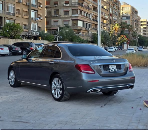 مرسيدس E300 2019 - صورة 4