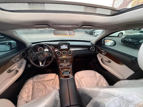 مرسيدس C300 2015 - صورة 4