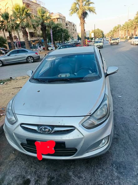 هيونداي أكسنت 2011 - صورة 1