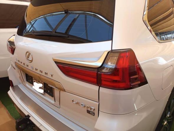 لكزس LX 570 2018 - صورة 3