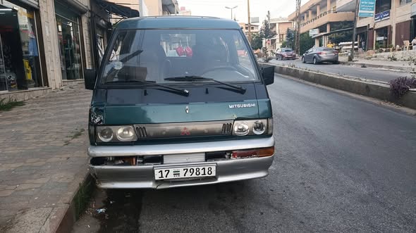 ميتسوبيشي ديليكا 1994 - صورة 4