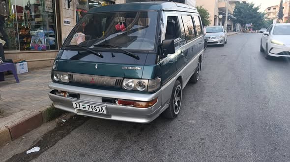 ميتسوبيشي ديليكا 1994 - صورة 5