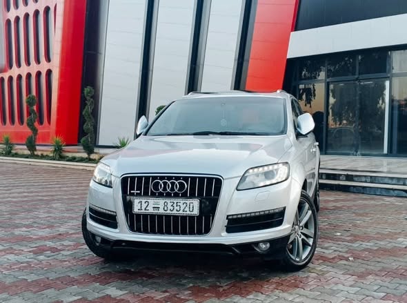 أودي Q7 2012 - صورة 2