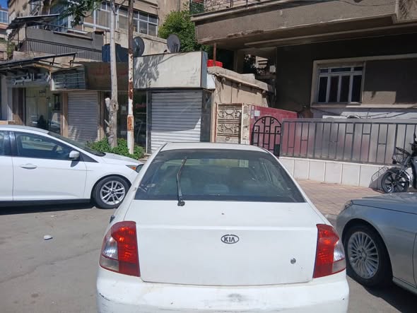 كيا شوما 2004 - صورة 1