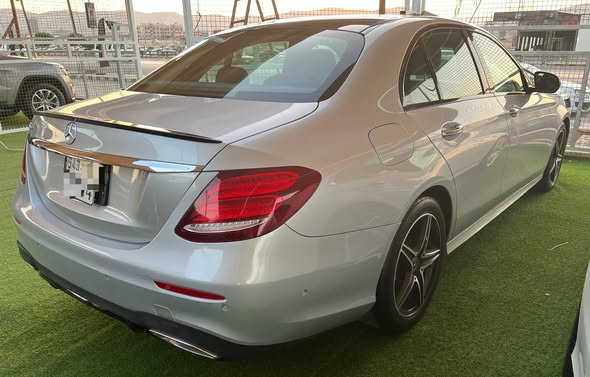 مرسيدس E300 2019 - صورة 2