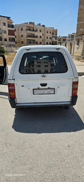 سكودا بيك أب 1995 - صورة 1