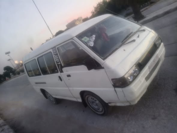 مستبيشي L300 1994 - صورة 5