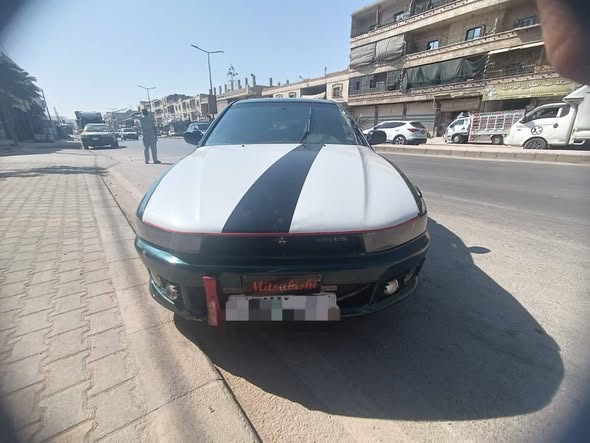 متسوبيشي لانسر 1998 - صورة 2