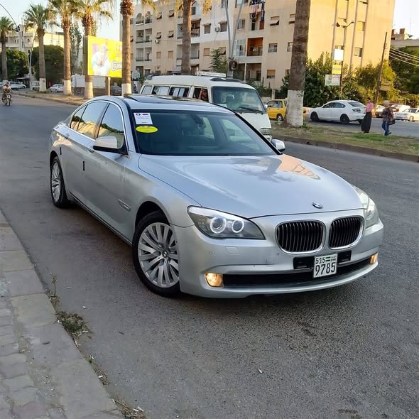 بي إم دبليو 740 2010 - صورة 2
