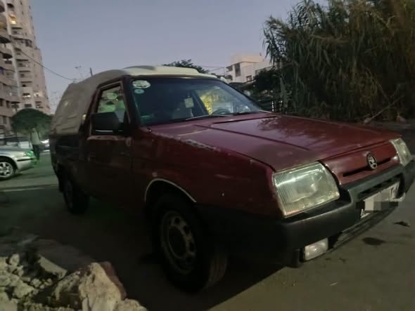 سكودا بيك أب 1994 - صورة 4