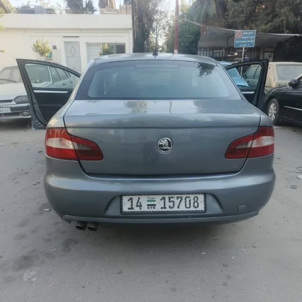 سكودا سوبيرب 2010 - صورة 3