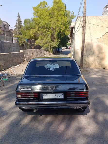 مرسيدس 230 1982 - صورة 4
