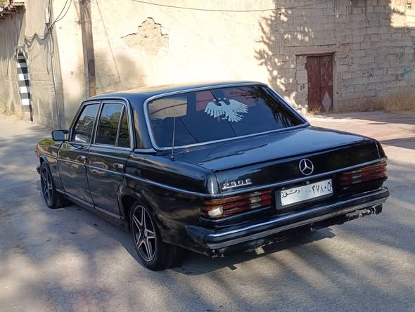 مرسيدس 230 1982 - صورة 5