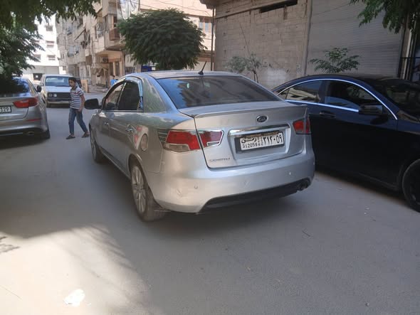 كيا سيراتو 2011 - صورة 2