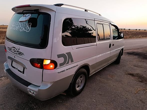 هيونداي H-1 1998 - صورة 2
