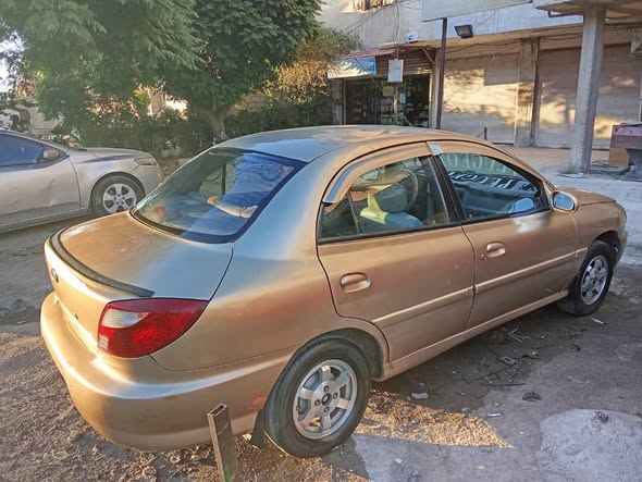 كيا فراشه 2000 - صورة 1