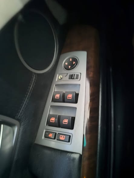بي ام 750 2006 - صورة 1