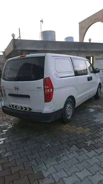 هونداي H-1 2015 - صورة 3