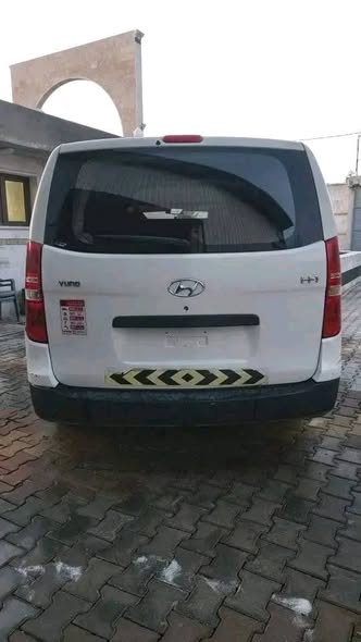 هونداي H-1 2015 - صورة 5