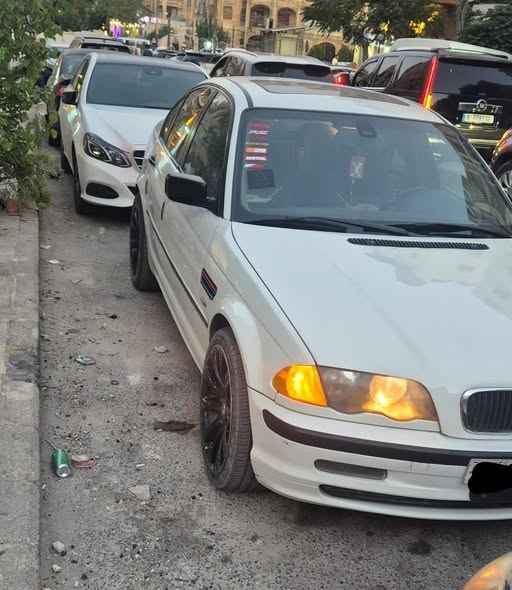 بي إم دبليو 318i 2001