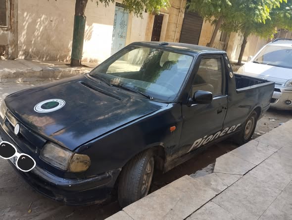سكودا بيك أب 1996 - صورة 1