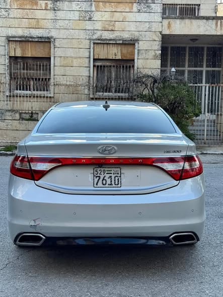 هيونداي أزيرا 2016 - صورة 4