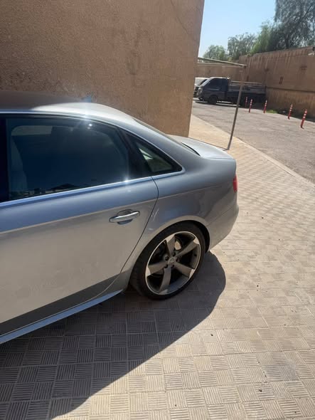 أودي A4 2012 - صورة 2