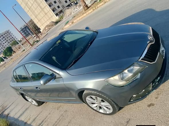 سكودا سوبرب 2015 - صورة 1