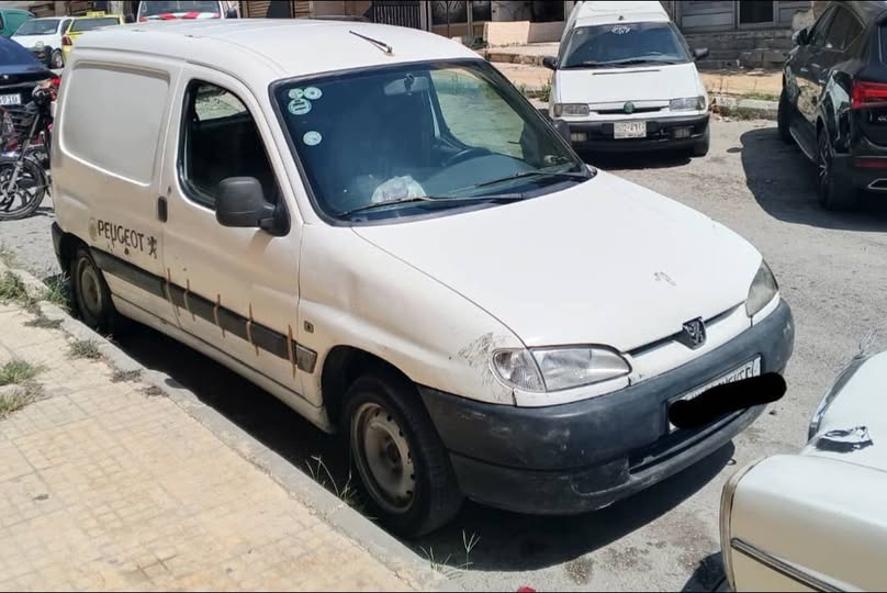 بيجو بارتنر 1999