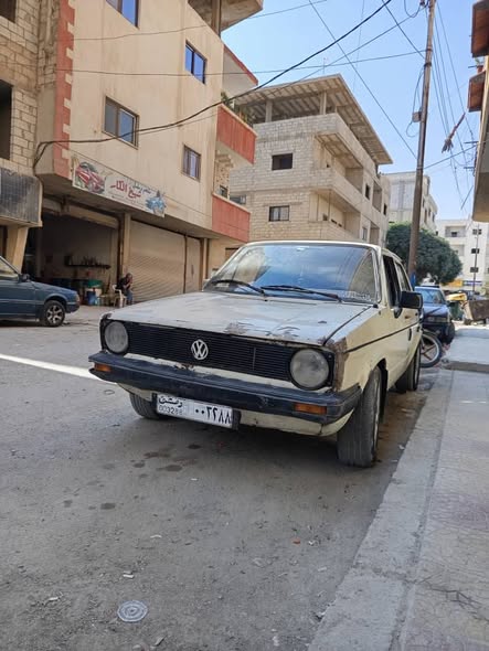 فولكس فاجن غولف 1976 - صورة 1