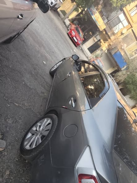 كيا فورتي 2011 - صورة 3