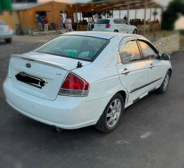 كيا سيراتو 2009 - صورة 3