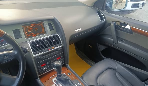 أودي Q7 2009 - صورة 5