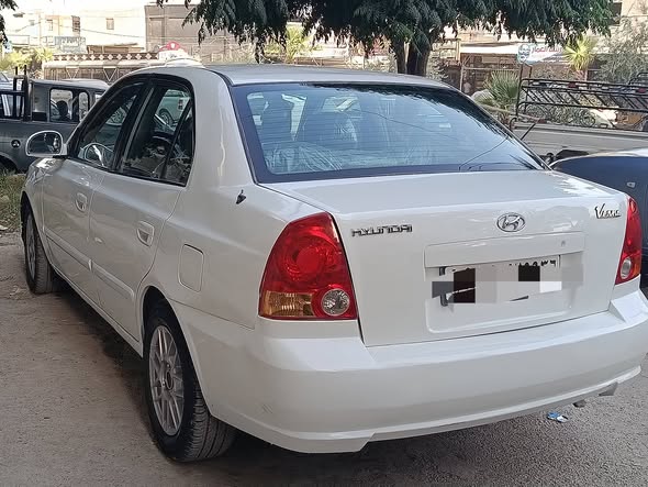 هيونداي فيرنا 2005 - صورة 4