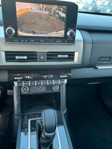 ميتسوبيشي L200 2024 - صورة 5