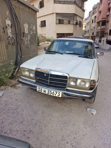 مرسيدس 200 1982 - صورة 3