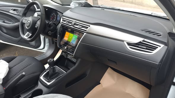 إم جي 5 2025 - صورة 5