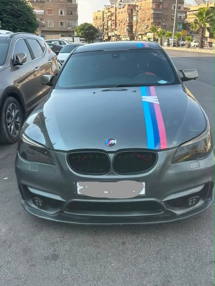 بي إم دبليو 523i 2008 - صورة 1