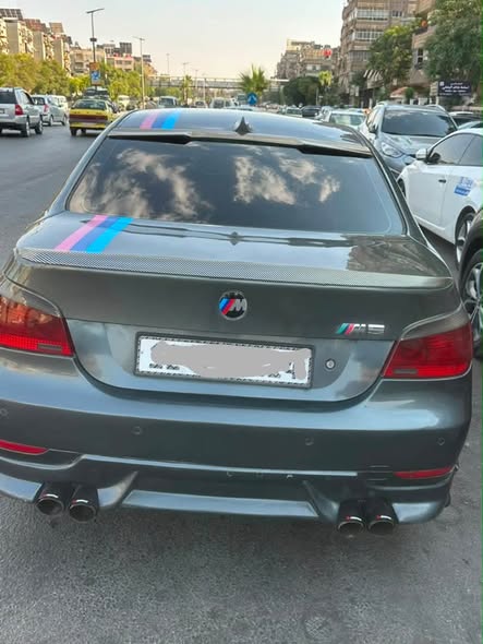 بي إم دبليو 523i 2008 - صورة 3