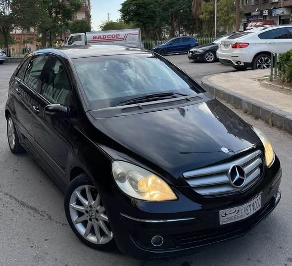 مرسيدس B150 2008 - صورة 1