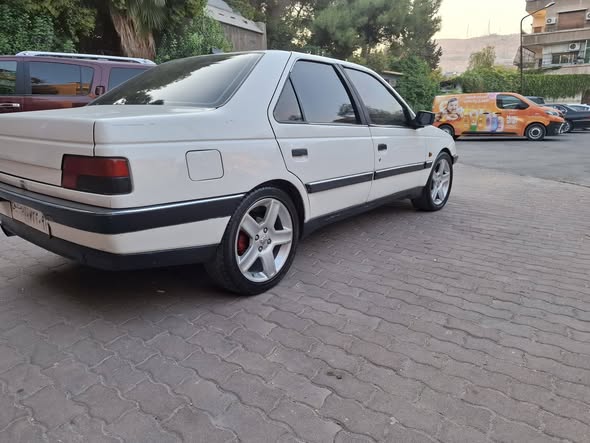 بيجو ٤٠٥ 1993 - صورة 4