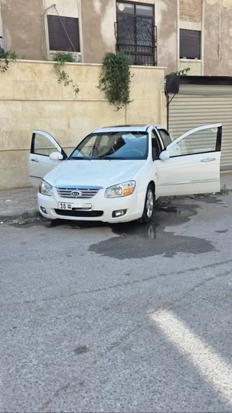 كيا سيراتو 2008 - صورة 3
